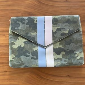 Stella dot camp clutch